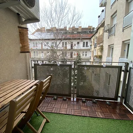 Marton With Free Parking *